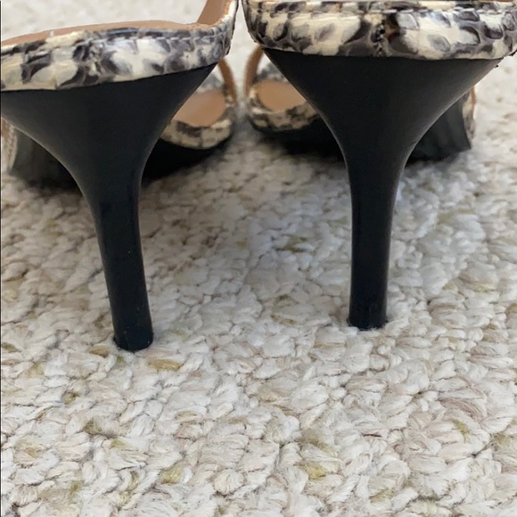Vince Camuto mule/heels/sandals - Picture 2 of 2